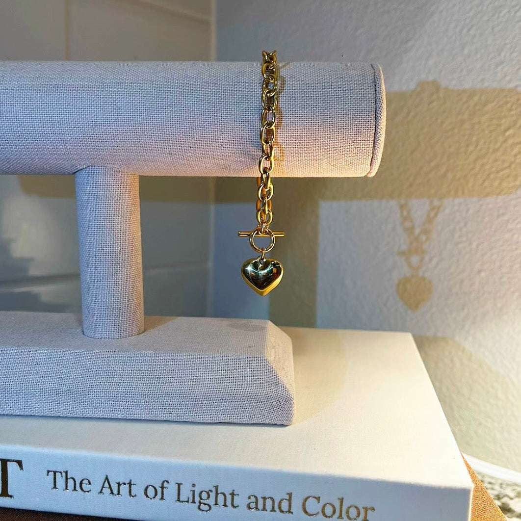 Heart Toggle Bracelet - Gold