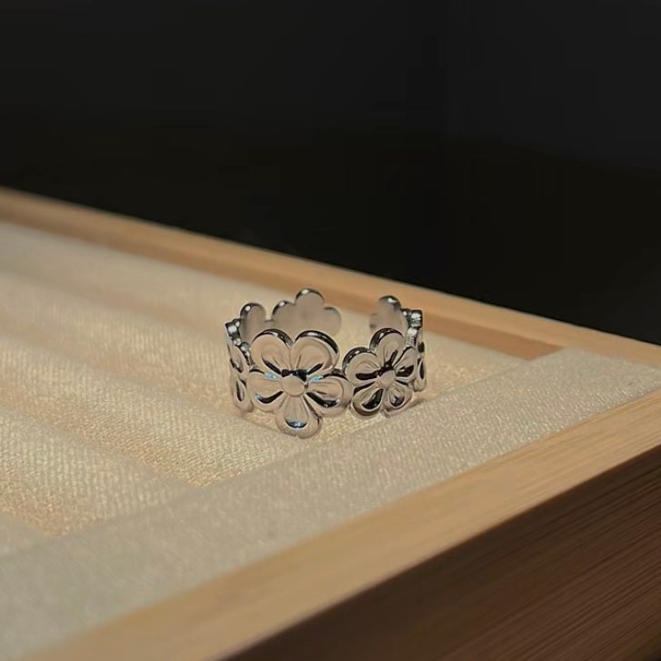 Flower Ring - Silver