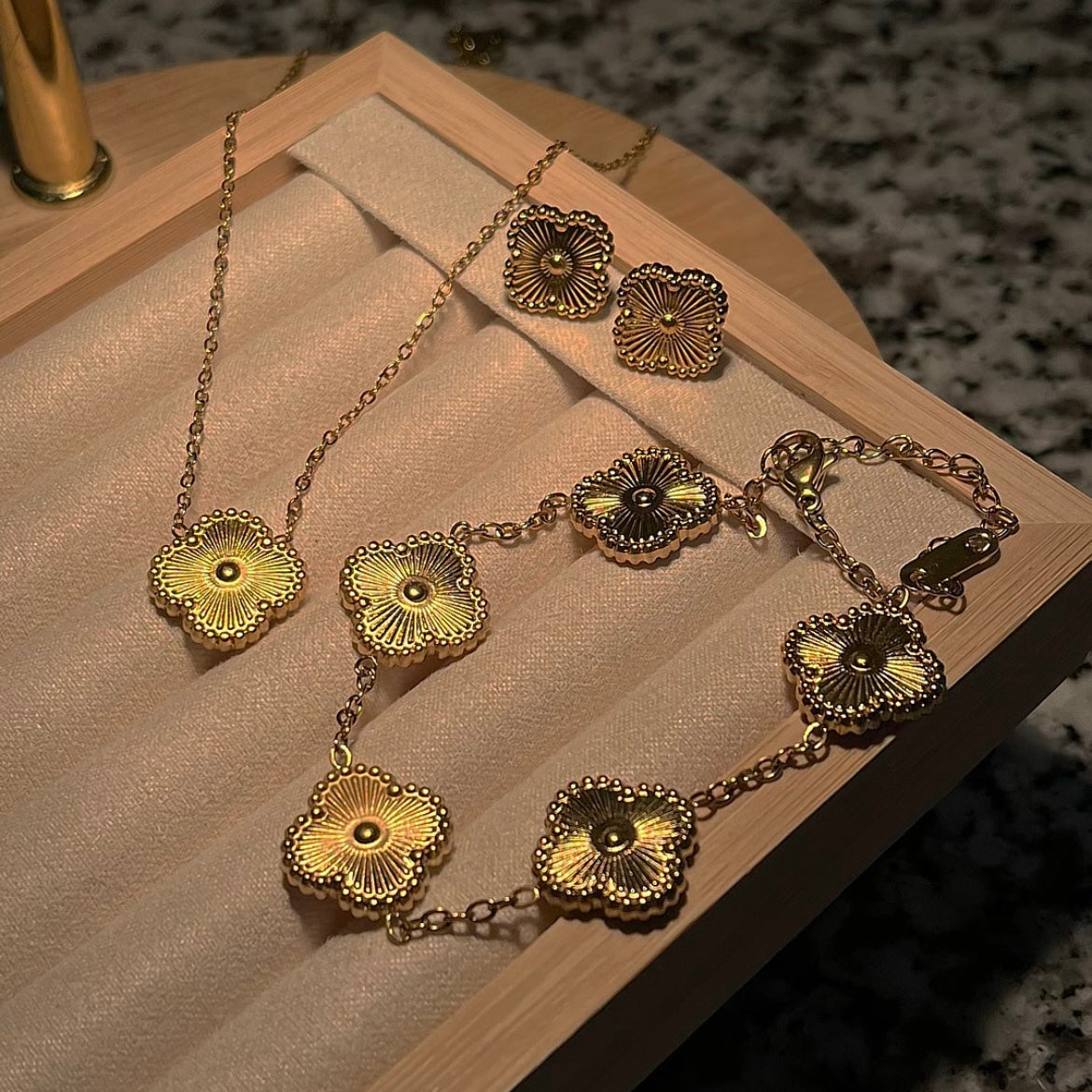 Clover Bloom Set - Gold