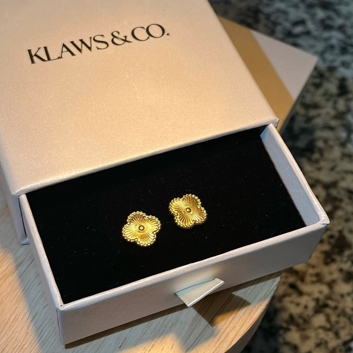 Clover Bloom Earrings - Gold