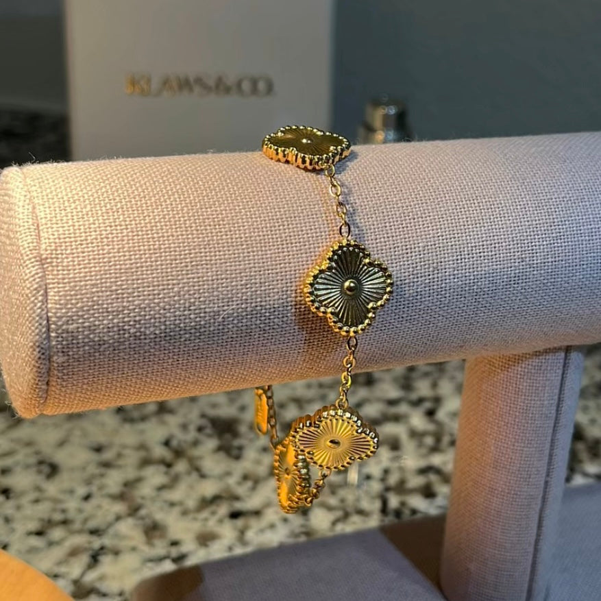 Clover Bloom Bracelet - Gold