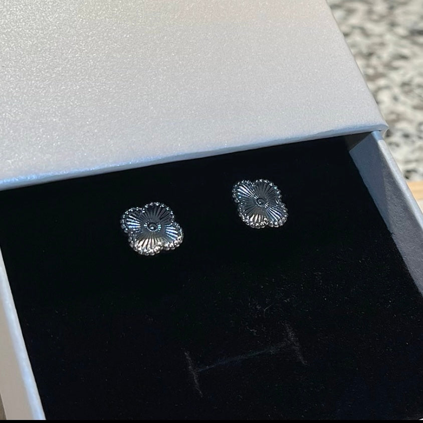 Clover Bloom Earrings - Silver