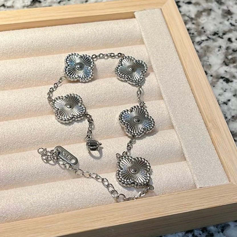 Clover Bloom Bracelet - Silver